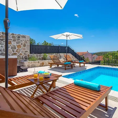 Case de vacanță Mavric Grižane